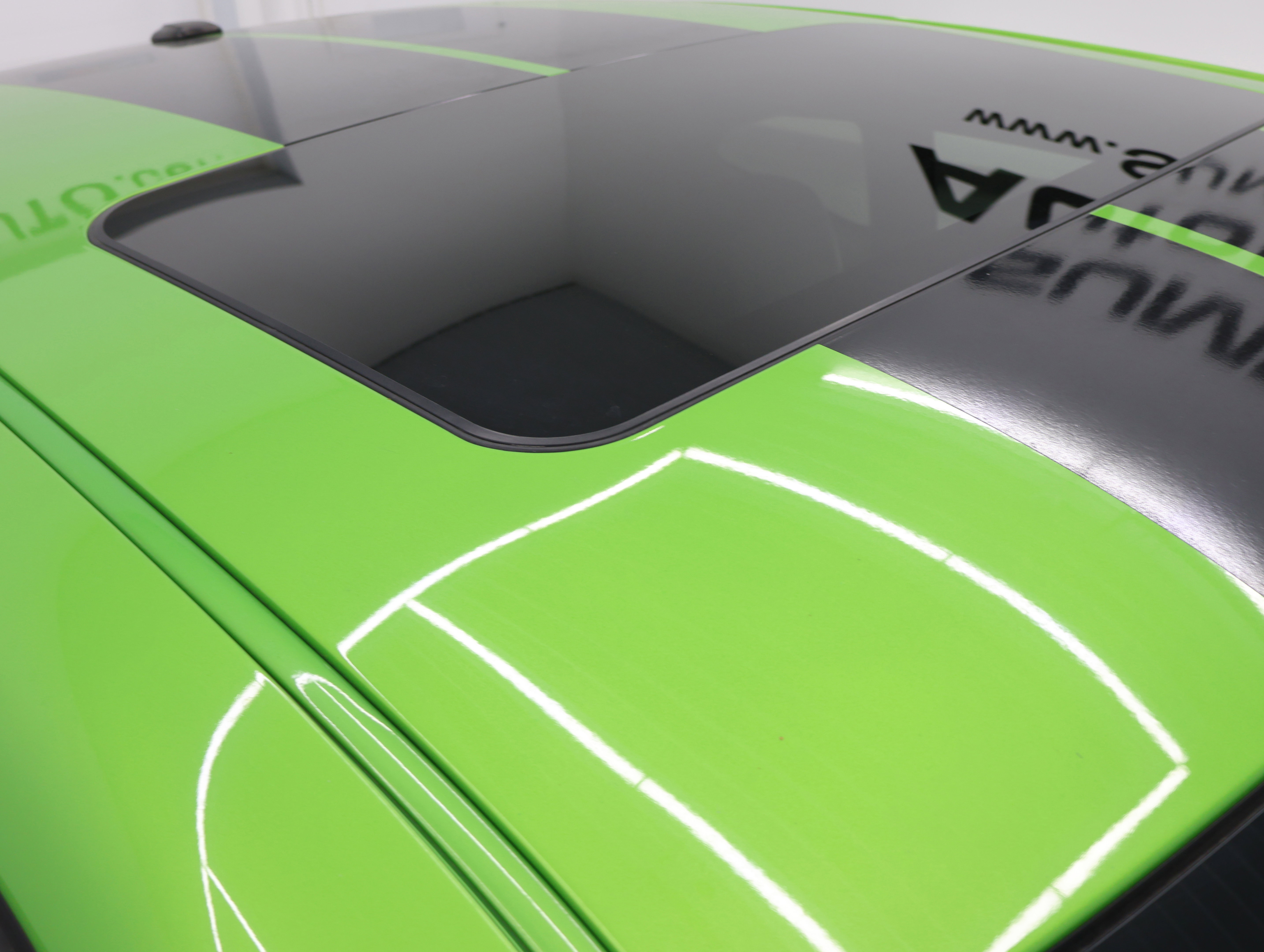 Used 2011 Dodge Challenger SRT8 w/ Green w/Envy Group image 4