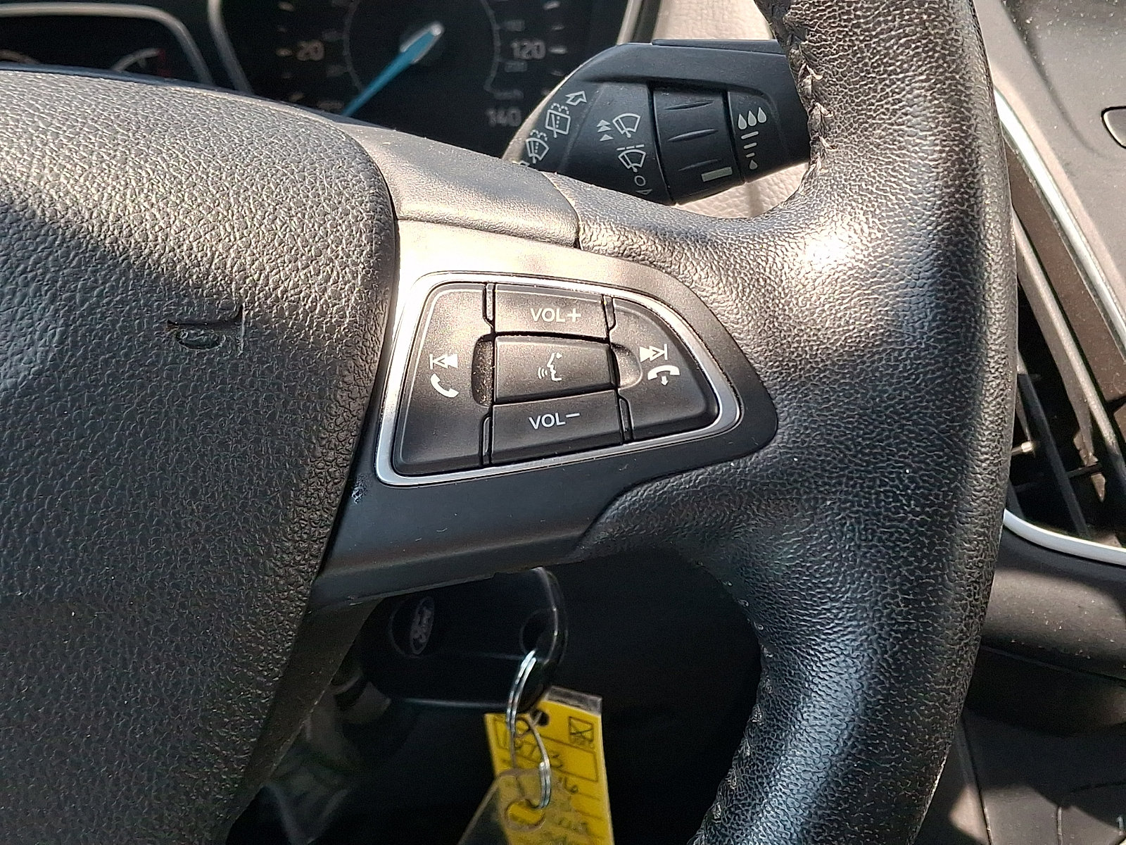 Used 2016 Ford Focus SE w/ Equipment Group 201A FWD image 24