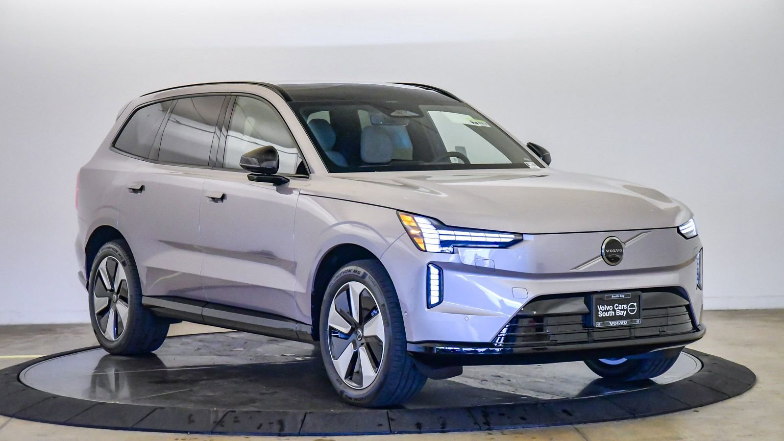 New 2026 Volvo EX90 Plus RWD image 7