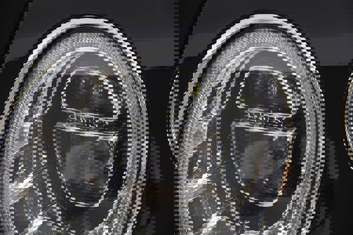 Used 2019 Bentley Bentayga image 73