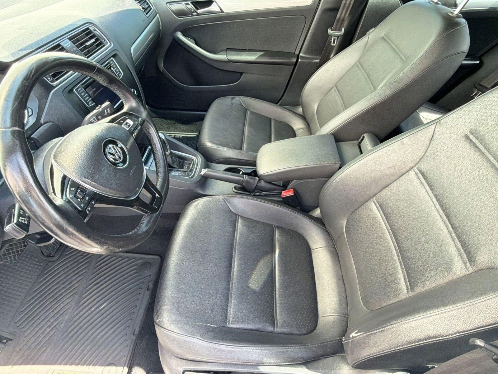 Used 2017 Volkswagen Jetta SE FWD image 23