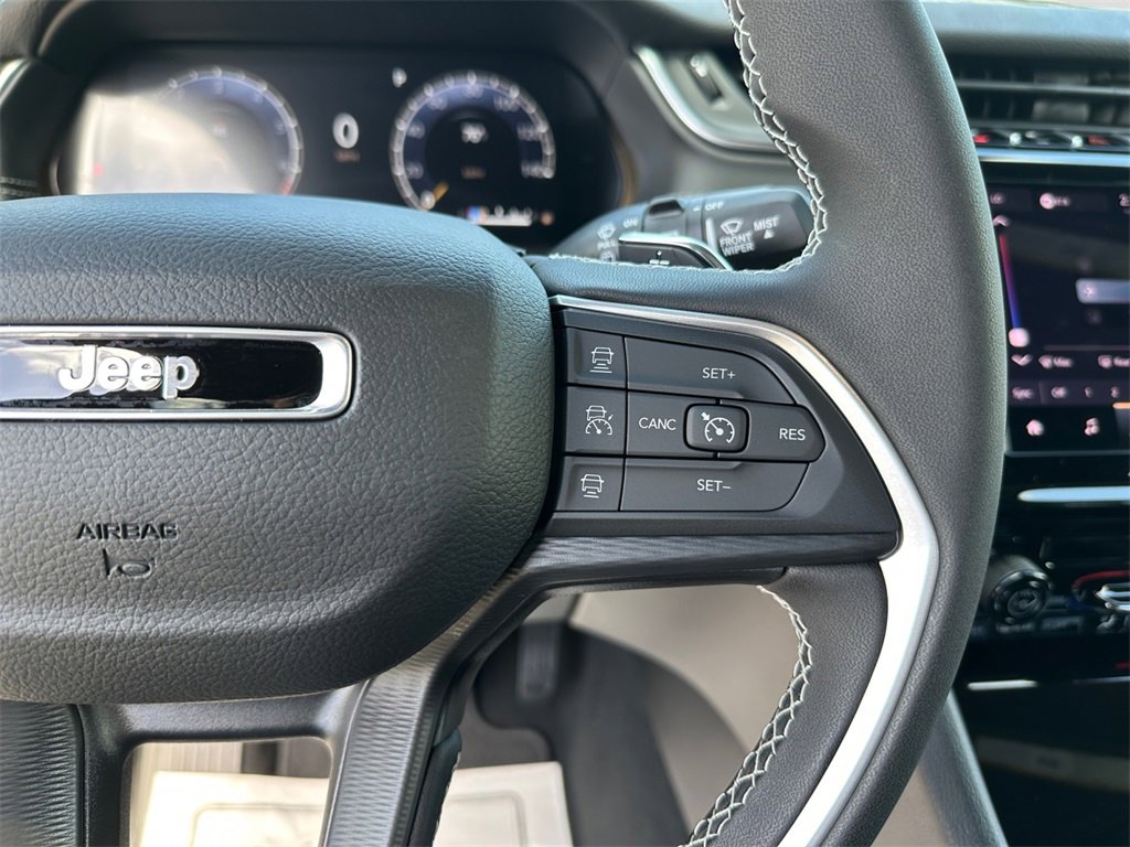 New 2025 Jeep Grand Cherokee Laredo w/ Trailer Tow Package image 20