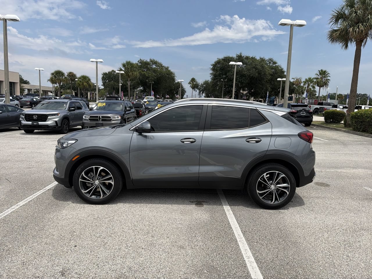 Used 2020 Buick Encore GX Essence FWD image 5