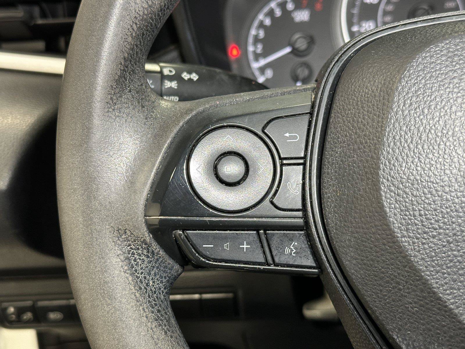 Used 2021 Toyota Corolla LE FWD image 24