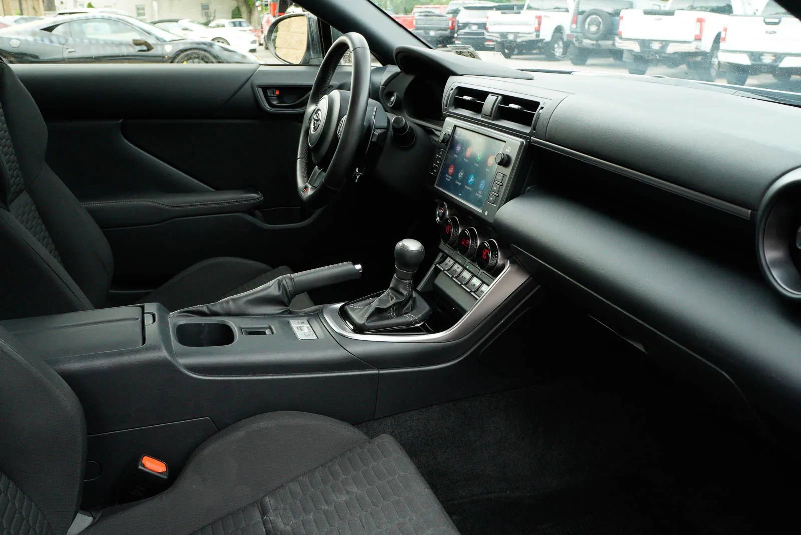 Used 2024 Toyota GR86 RWD image 30