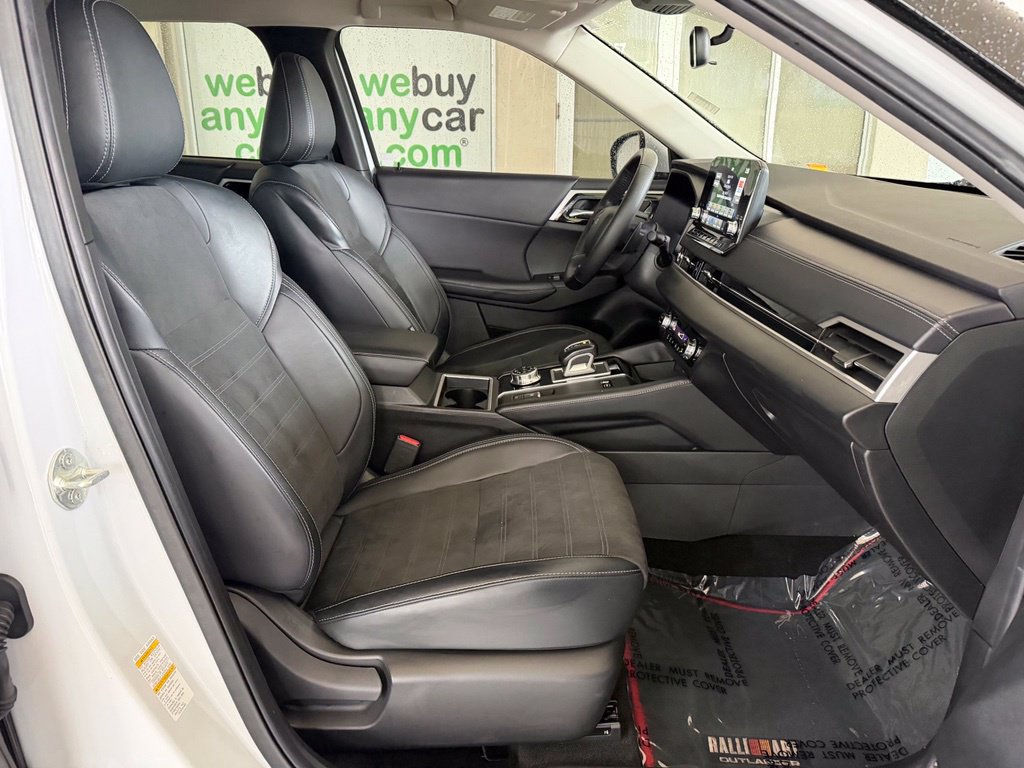 Used 2023 Mitsubishi Outlander 4WD Plug-In Hybrid image 22