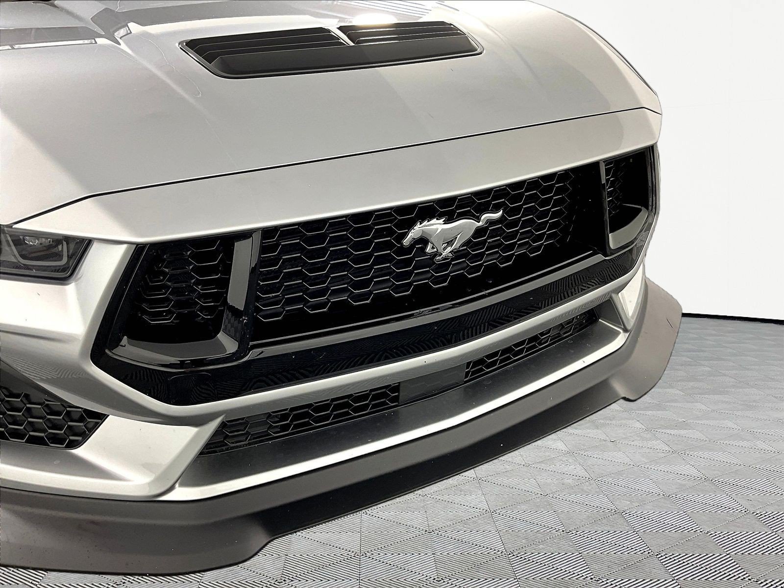 Used 2025 Ford Mustang GT Premium RWD image 30