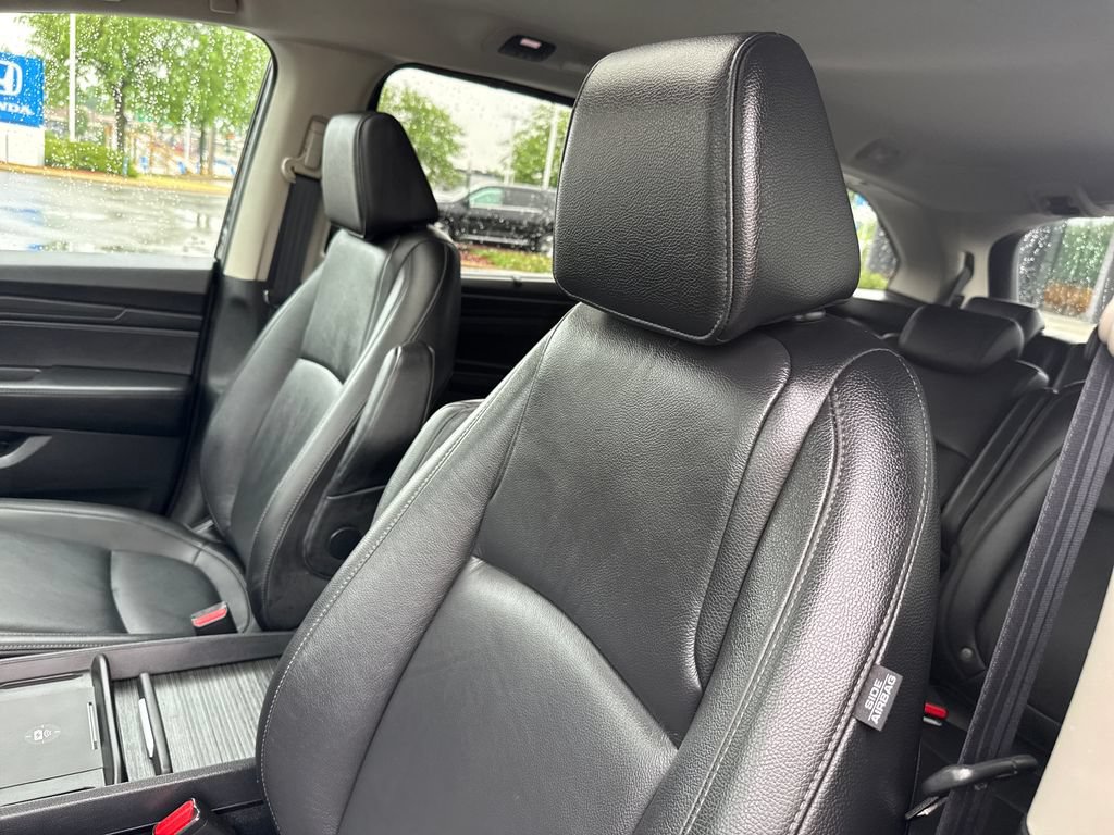 Certified 2025 Honda Odyssey EX-L image 13