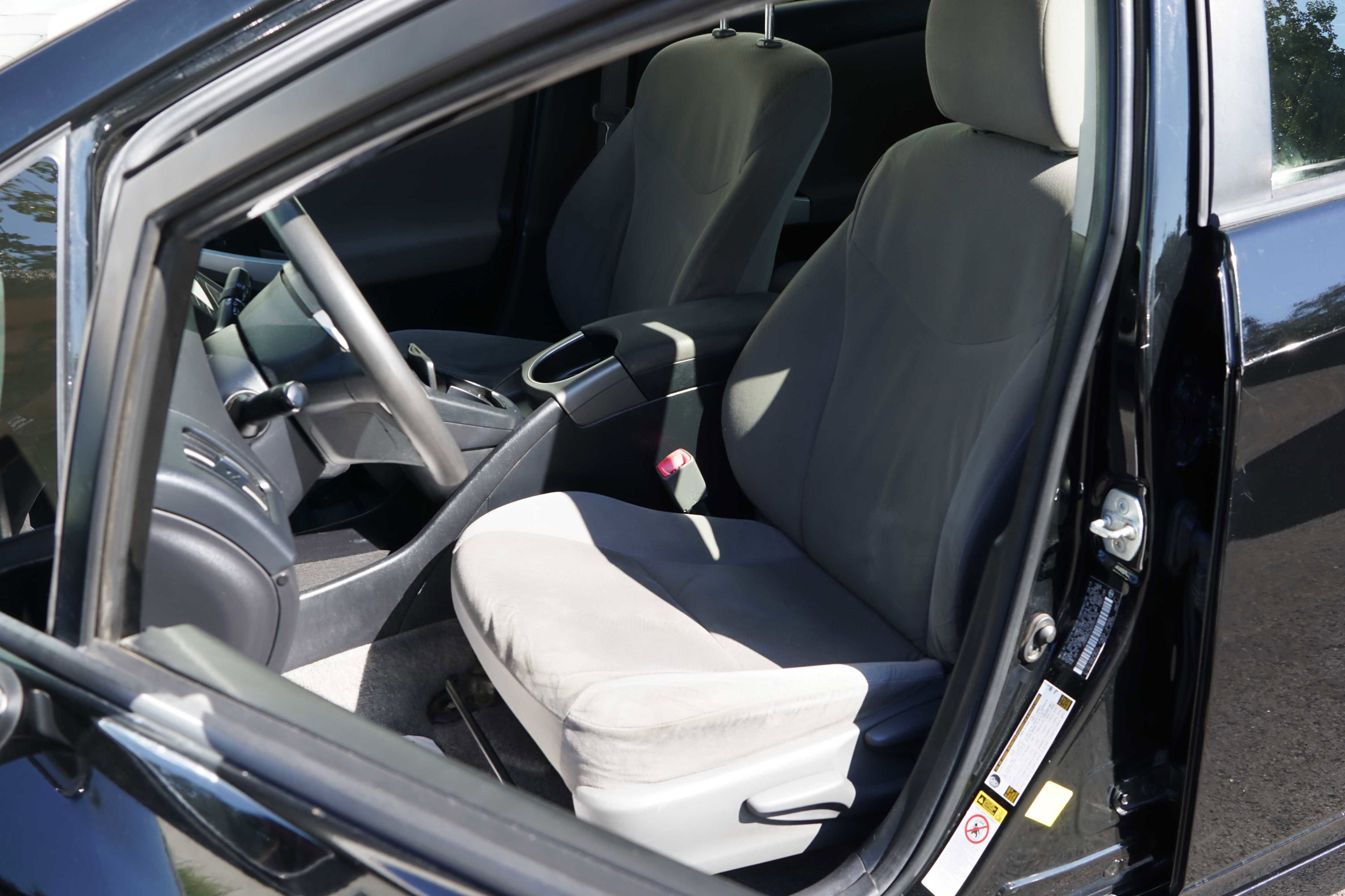 Used 2013 Toyota Prius Three image 38