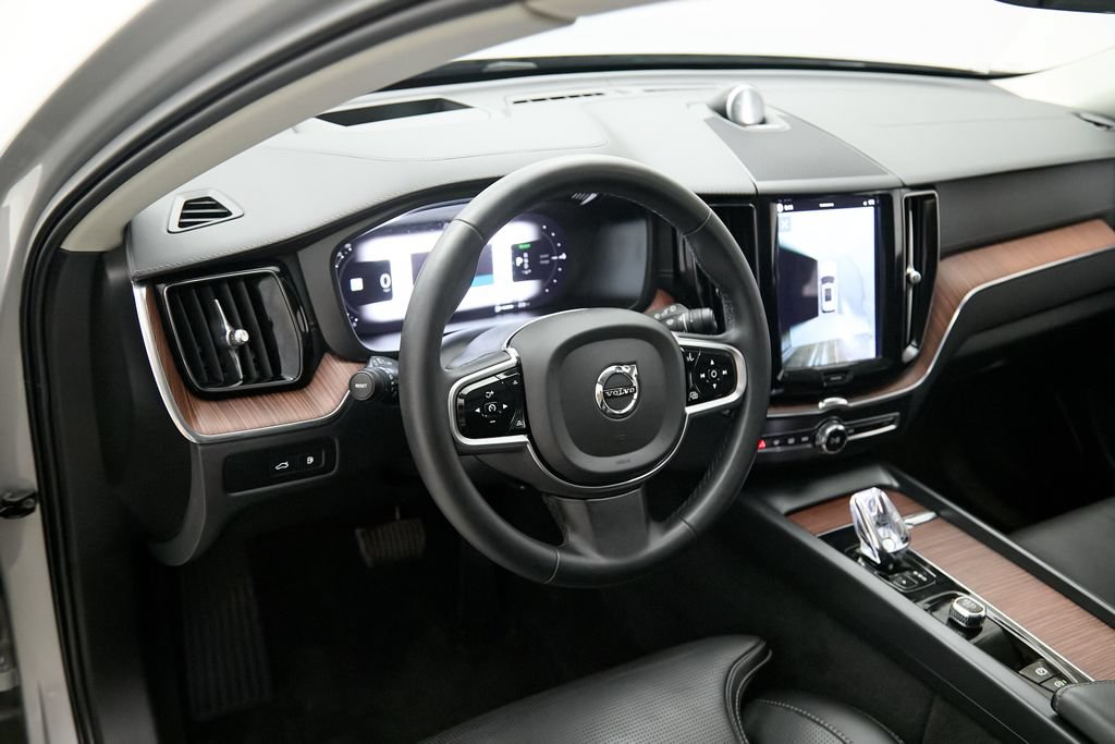 Certified 2023 Volvo XC60 T8 Ultimate w/ Climate Package AWD/4WD image 13
