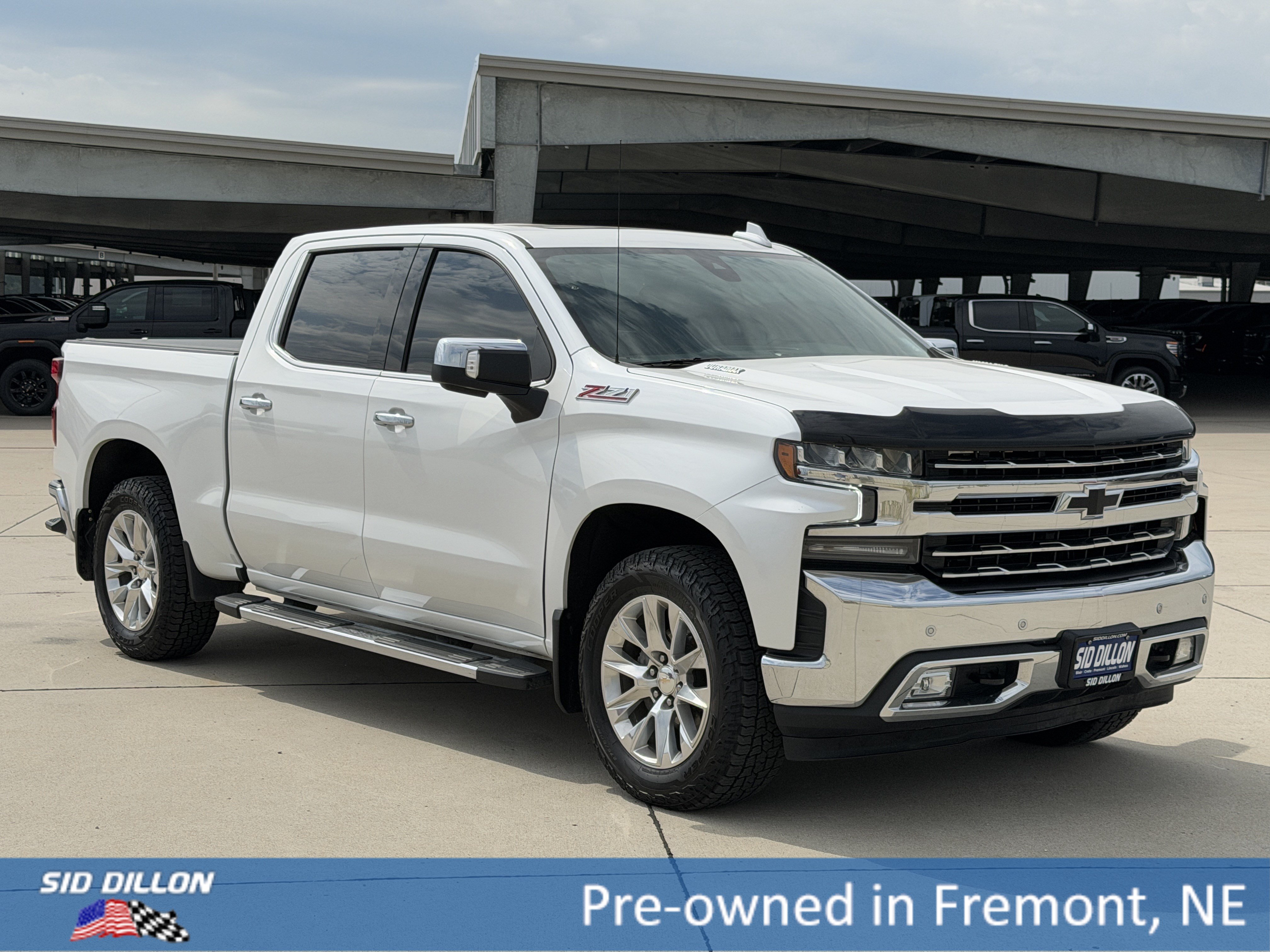 Used 2021 Chevrolet Silverado 1500 LTZ w/ LTZ Premium Package AWD/4WD image 2