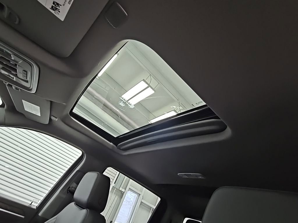 New 2026 GMC Sierra 1500 SLT w/ SLT Premium Plus Package image 32