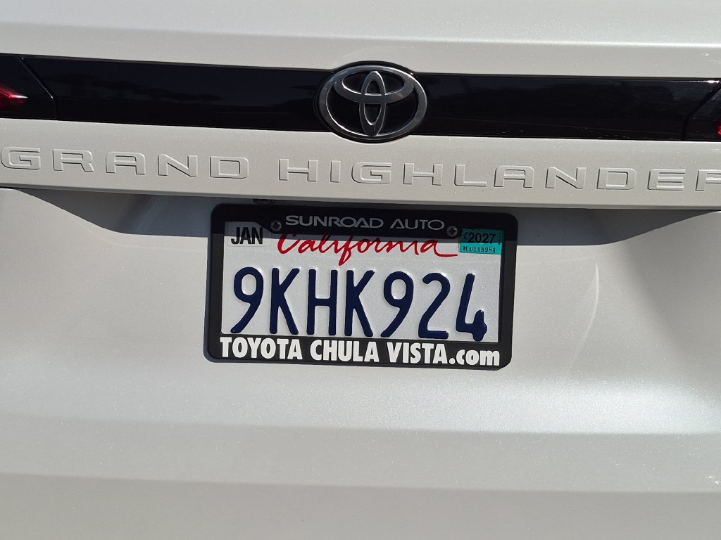 Used 2024 Toyota Grand Highlander AWD image 38