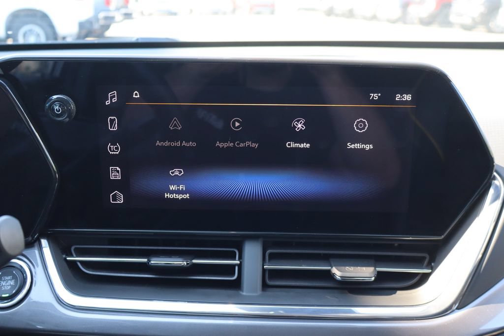 Used 2025 Chevrolet Trax ACTIV w/ Sunroof Package FWD image 10