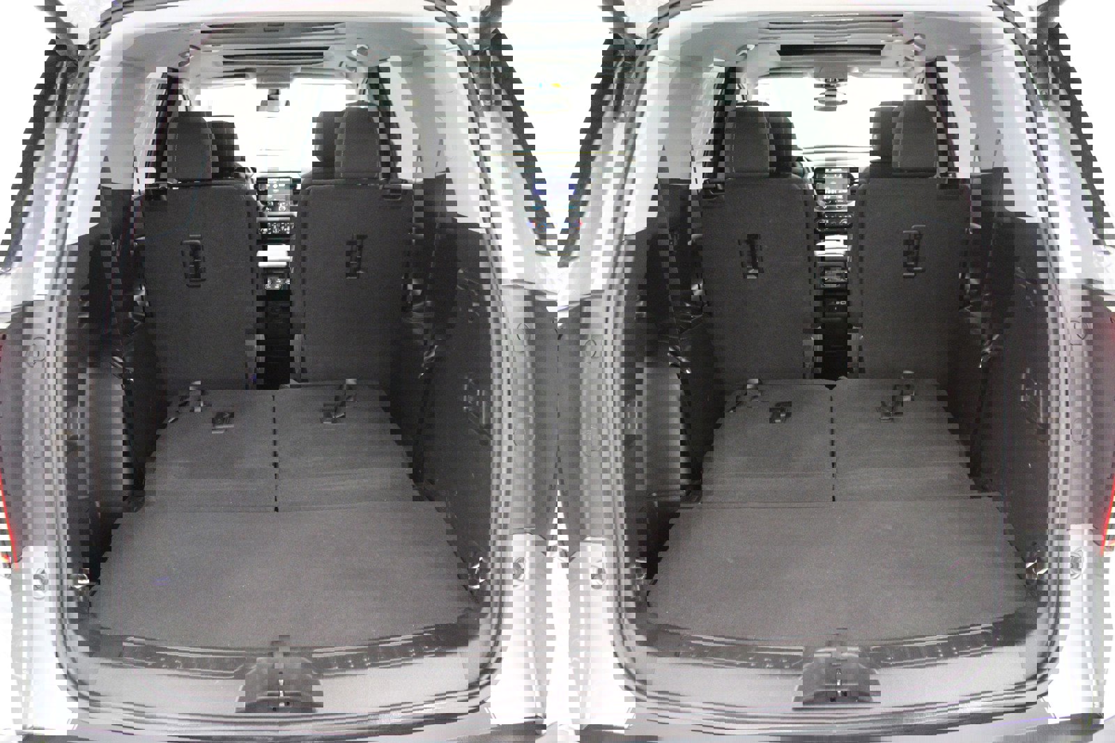 Used 2023 GMC Acadia SLE w/ Driver Convenience Package image 9