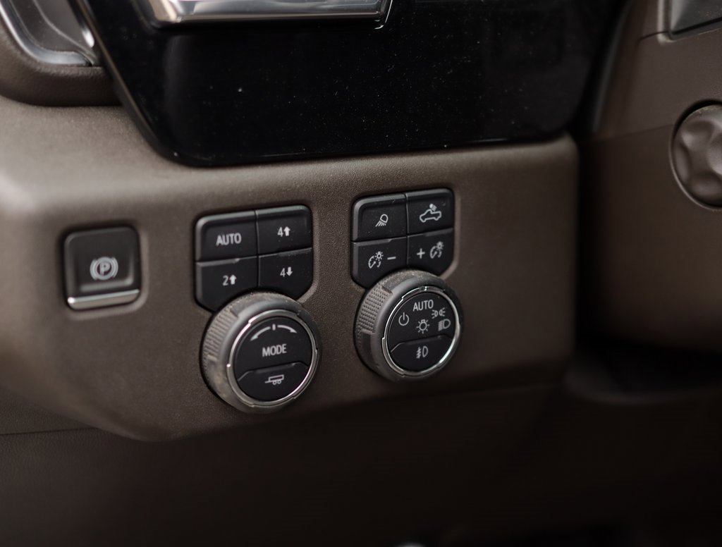Used 2024 Chevrolet Silverado 1500 LTZ image 10