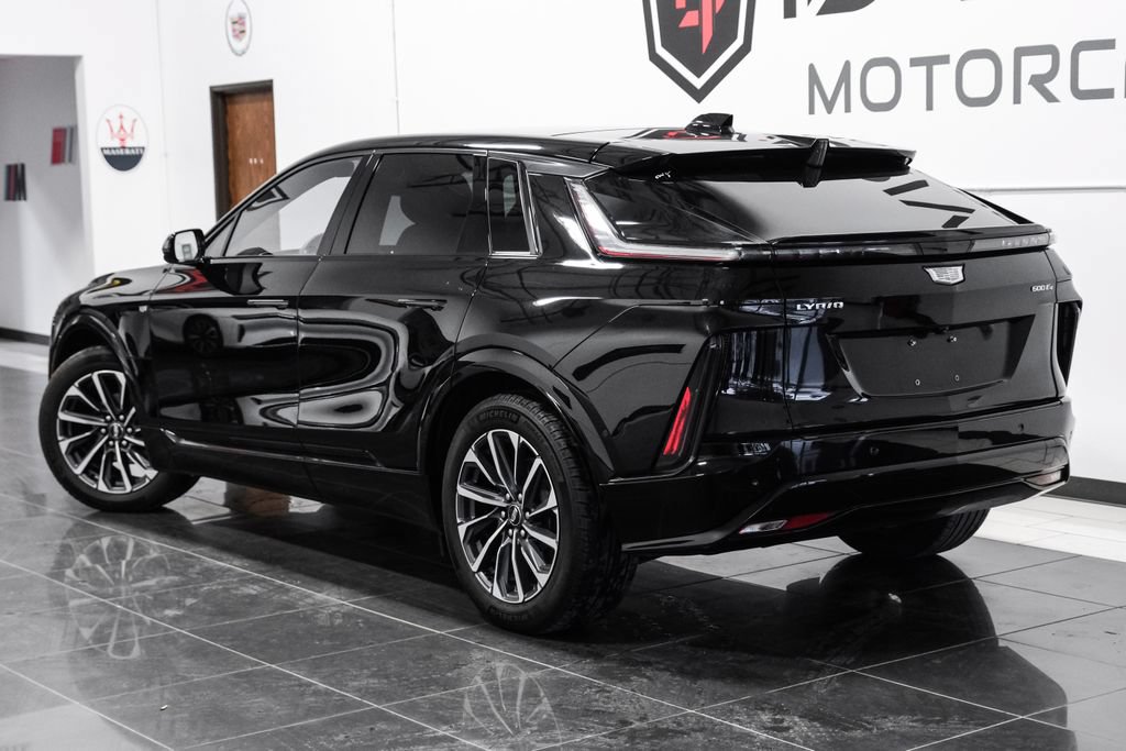 Used 2024 Cadillac Lyriq Sport AWD/4WD image 11