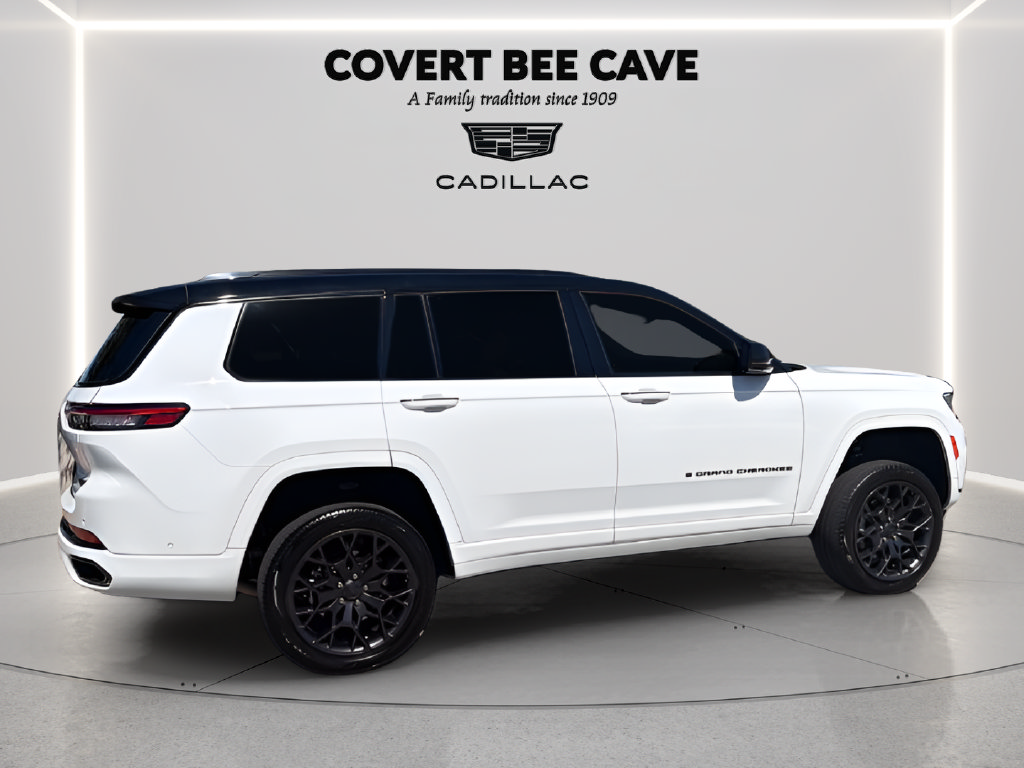 Used 2023 Jeep Grand Cherokee L Summit AWD/4WD image 10