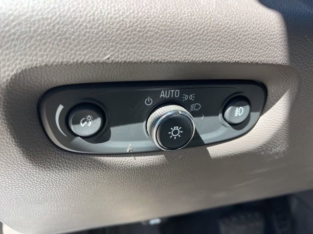 Used 2019 Chevrolet Traverse LT image 15