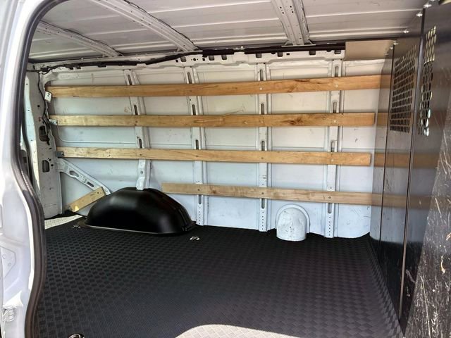 Used 2024 Chevrolet Express 2500 w/ Driver Convenience Package RWD image 12
