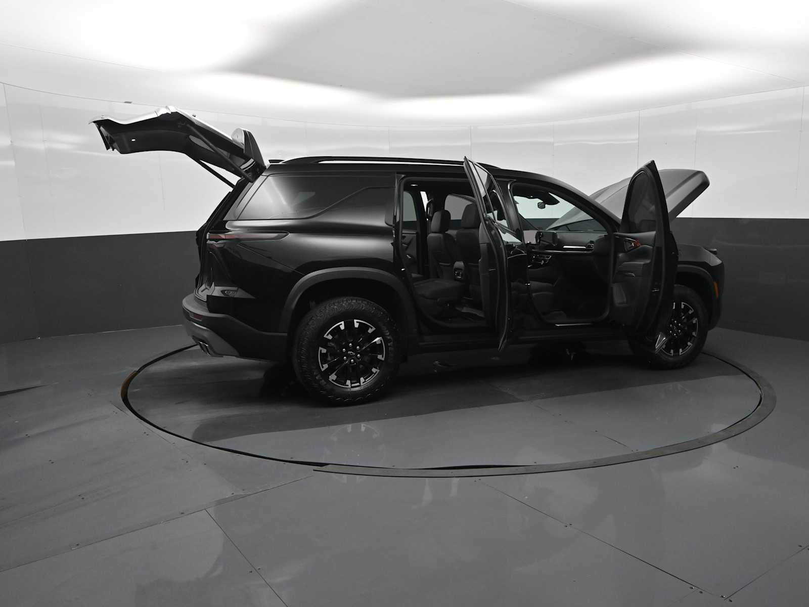 Used 2024 Chevrolet Traverse Z71 image 28