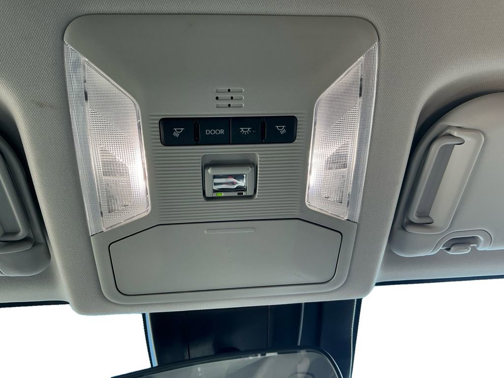 Used 2024 Toyota RAV4 XLE image 19