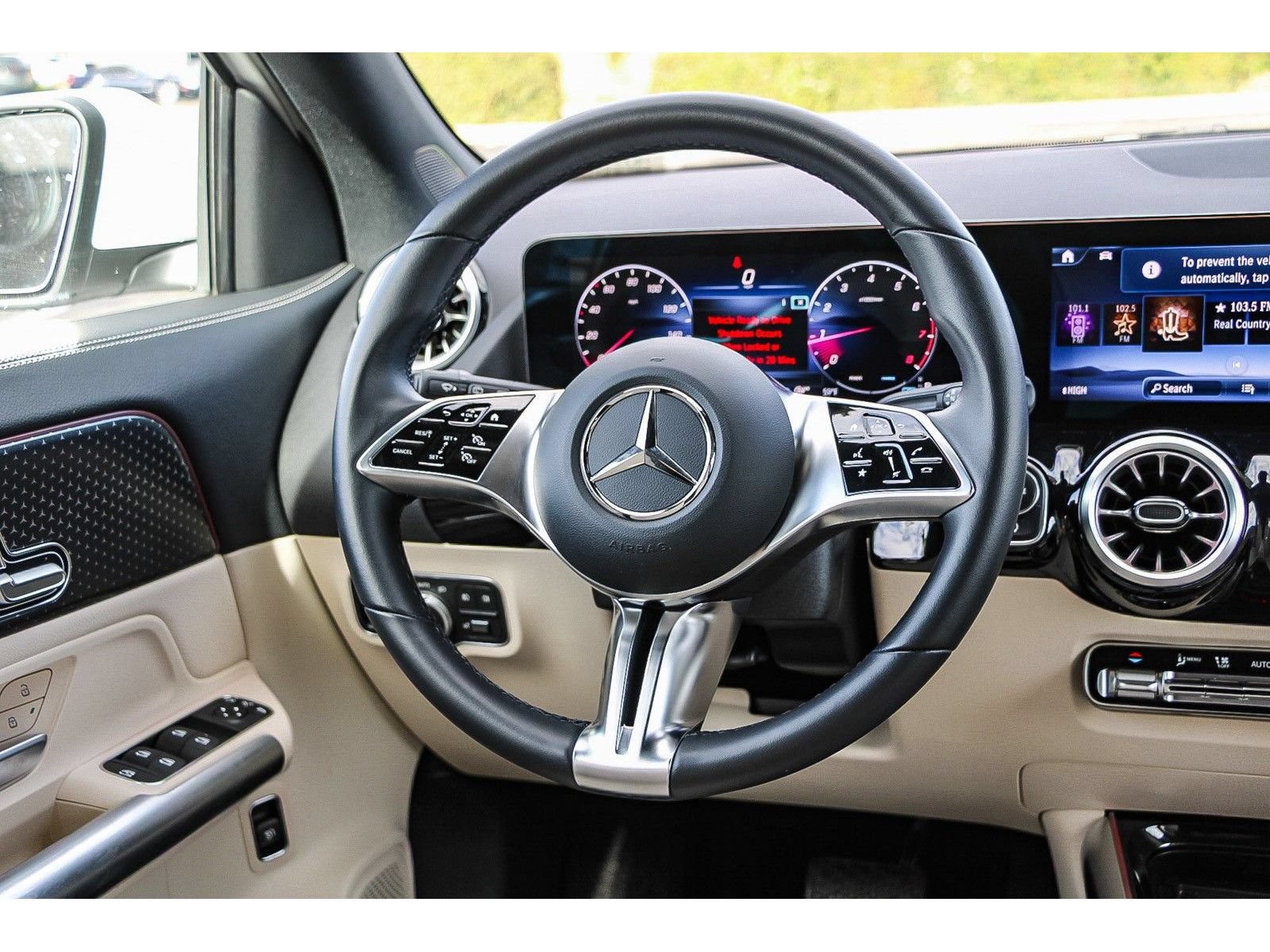 Used 2025 Mercedes-Benz GLA 250 image 14