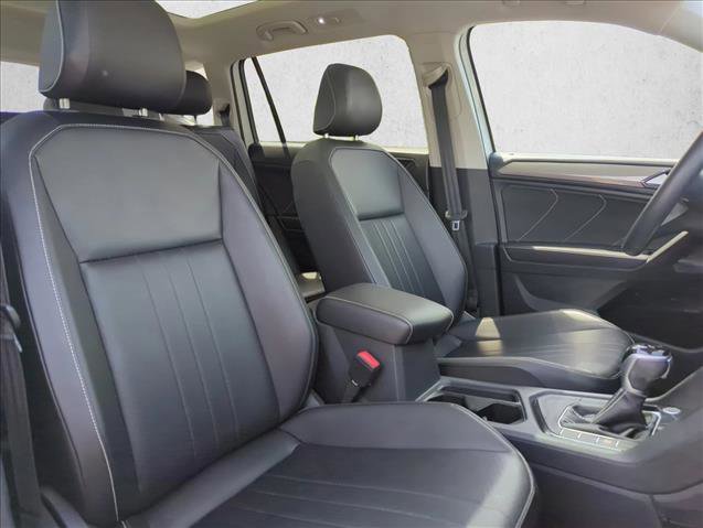 Used 2022 Volkswagen Tiguan SE FWD image 25