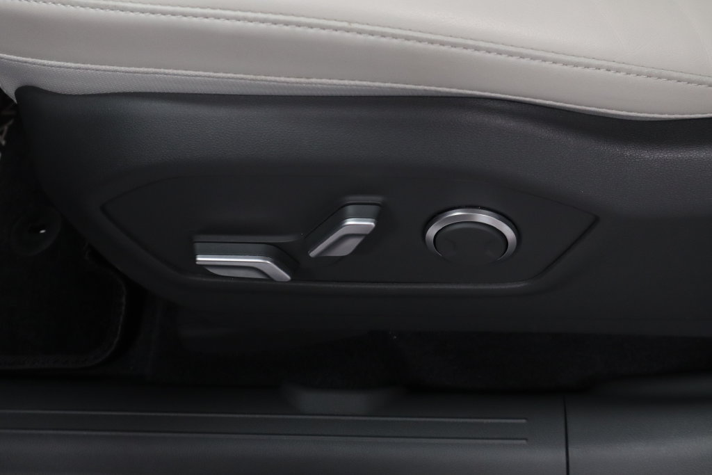 Certified 2026 Hyundai Santa Fe SEL AWD/4WD image 23