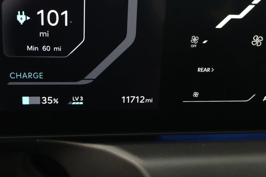 Used 2024 Kia EV9 Land image 16