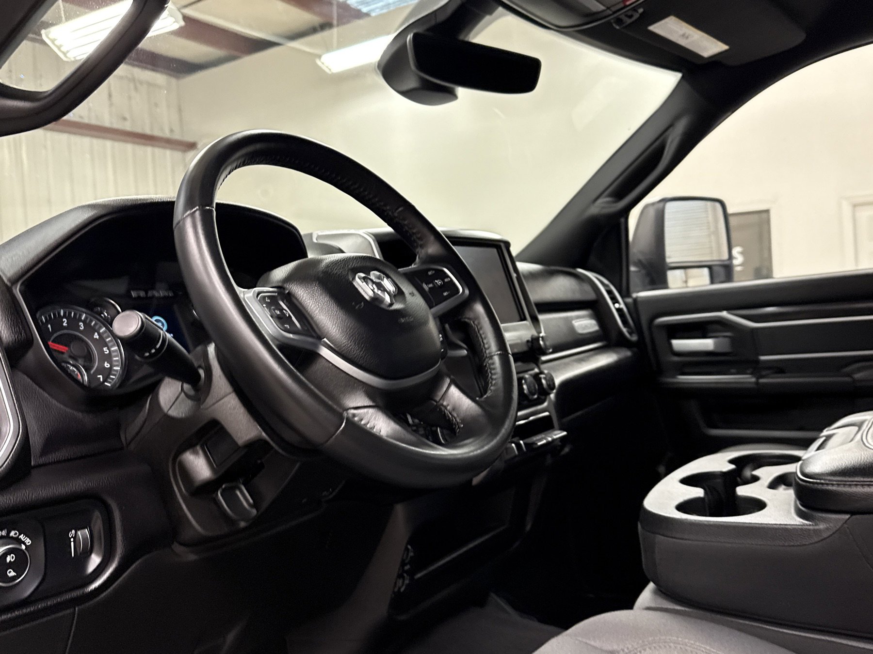 Used 2024 RAM 2500 Big Horn w/ Bed Utility Group image 7