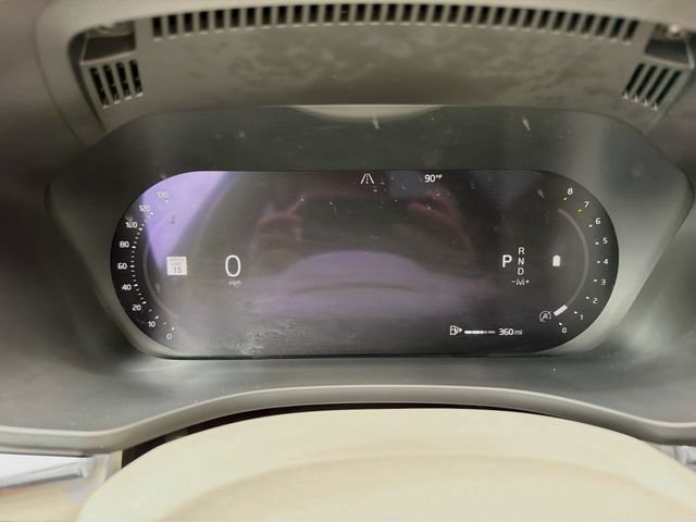 Used 2022 Volvo XC60 B5 Momentum w/ Protection Package Premier FWD image 40