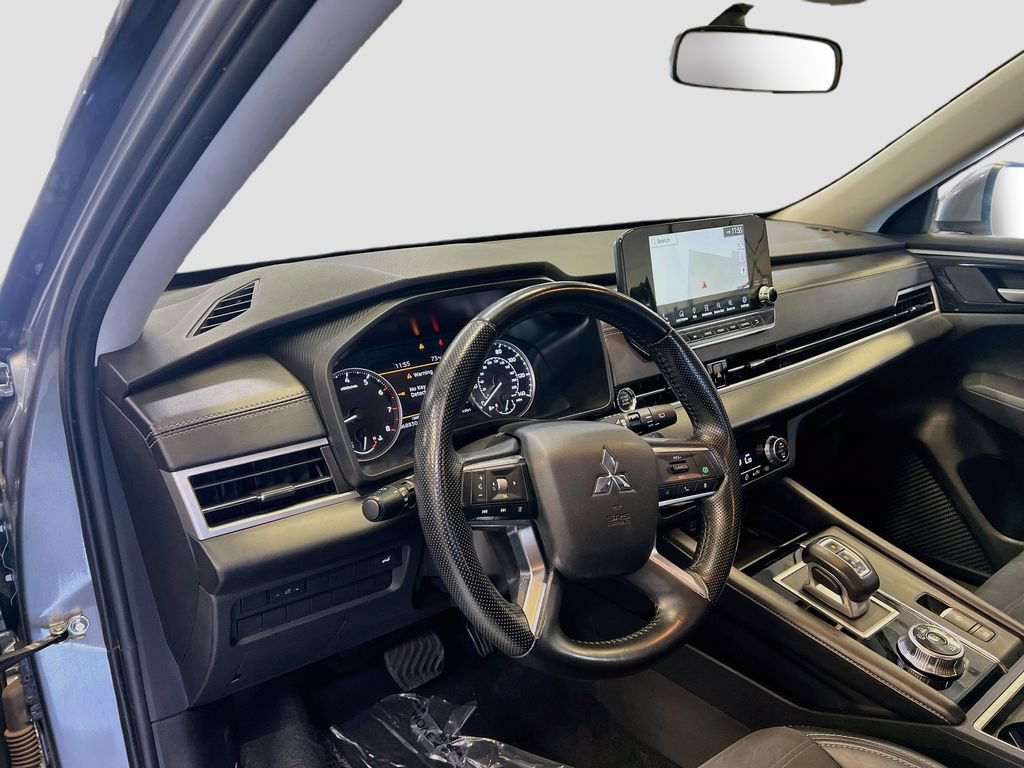 Used 2024 Mitsubishi Outlander SE AWD/4WD image 9