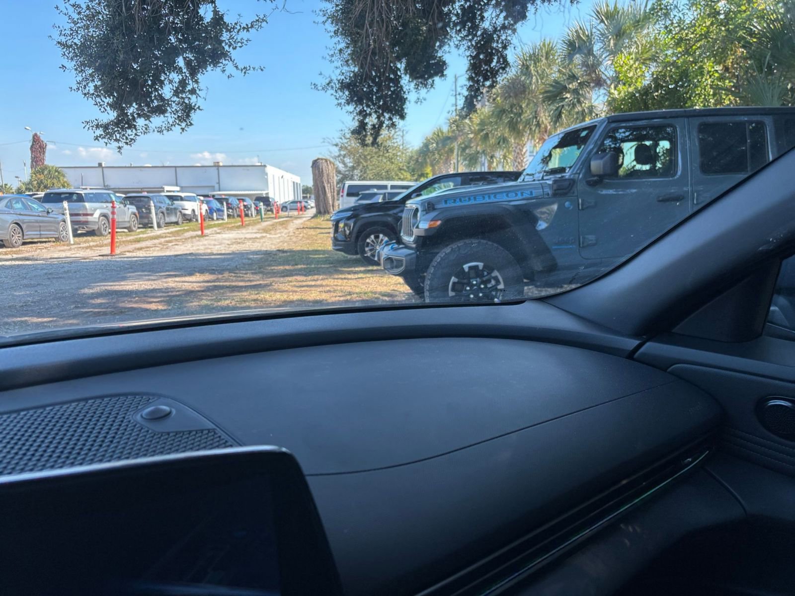 Used 2025 Hyundai Elantra Limited image 36