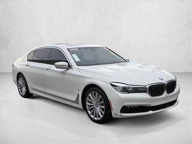 Used 2018 BMW 740e xDrive image 3