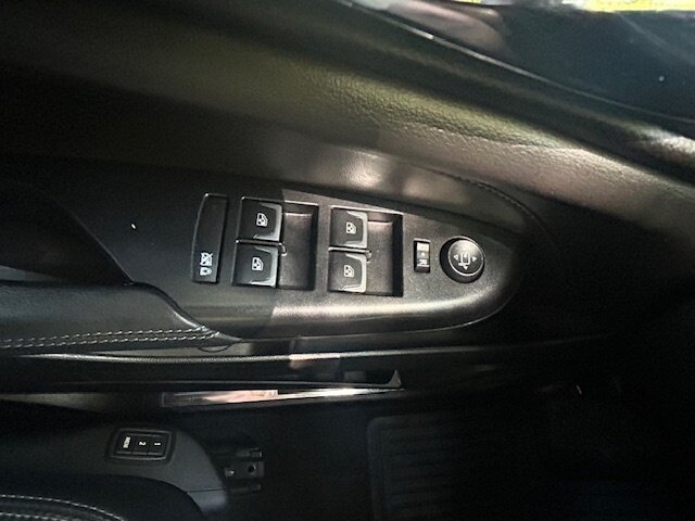 Used 2016 Cadillac SRX Luxury w/ Driver Awareness Package FWD image 19