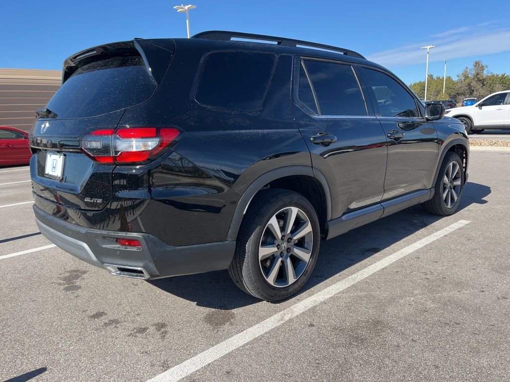 Used 2025 Honda Pilot Elite image 4