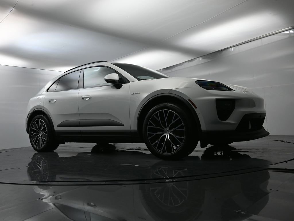 Certified 2024 Porsche Macan 4 Electric image 53