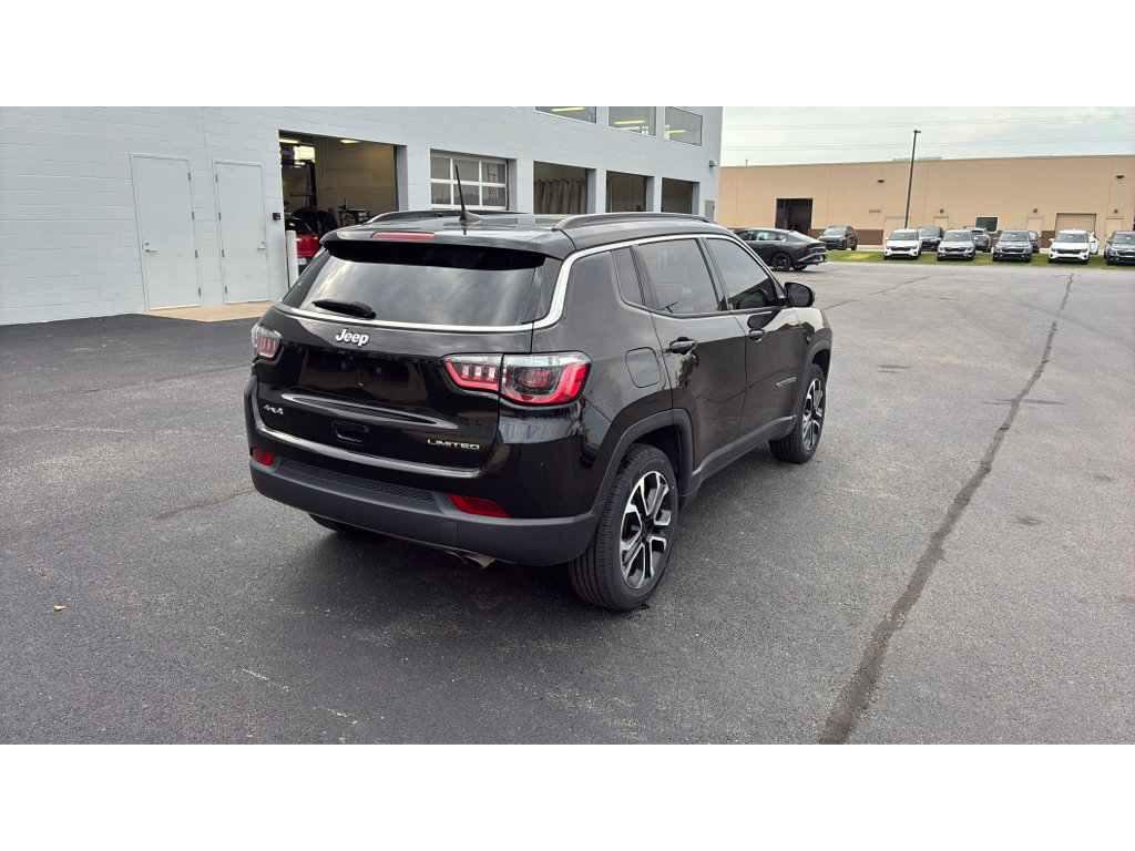 Used 2022 Jeep Compass Limited w/ Sun and Sound Group AWD/4WD image 7