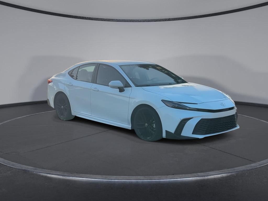 Used 2025 Toyota Camry SE FWD image 2