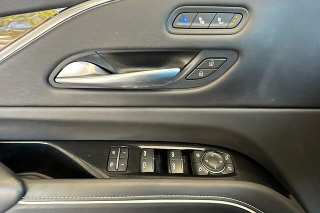 Certified 2023 Cadillac Escalade ESV Sport Platinum w/ LPO, ONYX Package AWD/4WD image 11