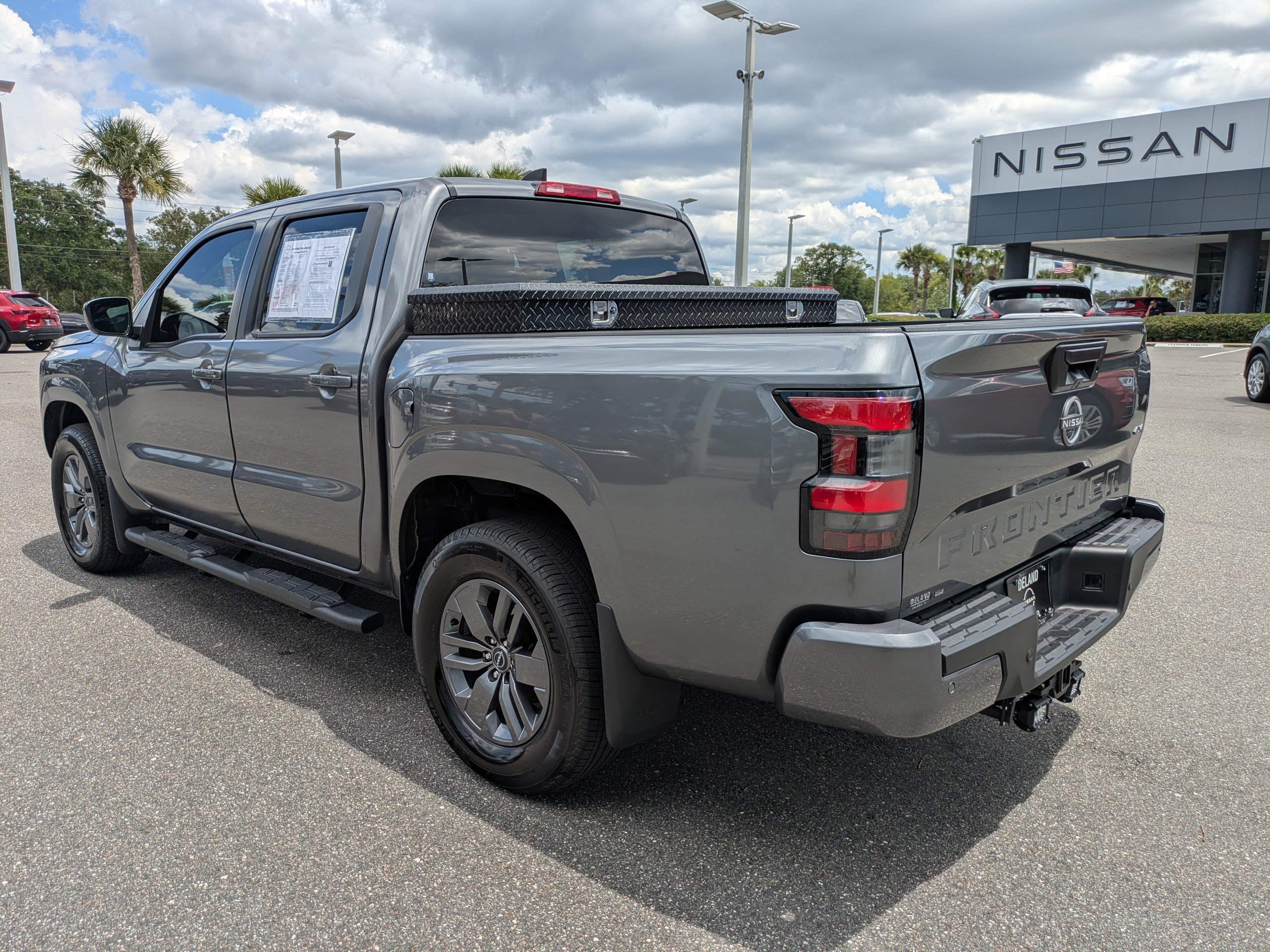 Certified 2025 Nissan Frontier SV AWD/4WD image 6