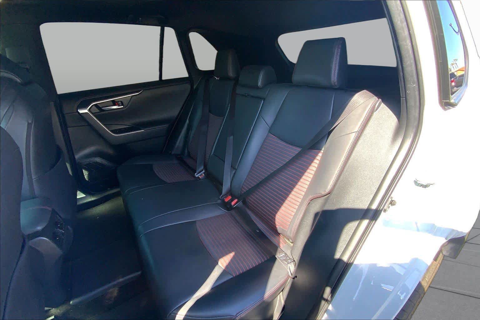 Used 2024 Toyota RAV4 XSE w/ Weather Package AWD/4WD image 20