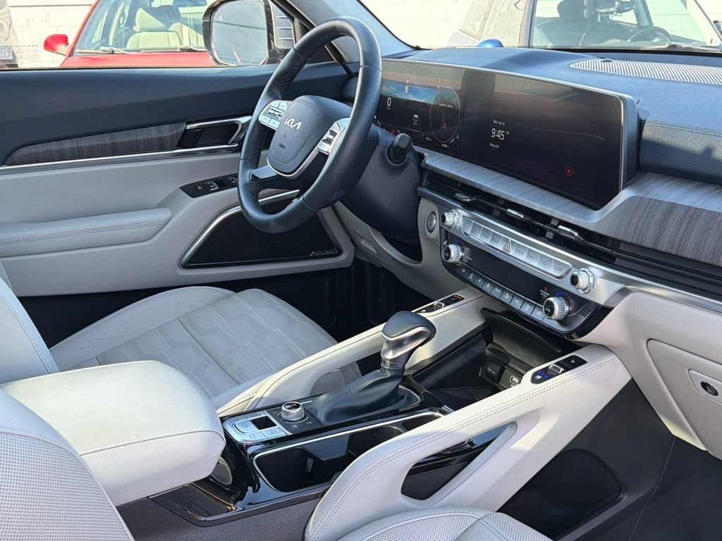 Certified 2023 Kia Telluride SX Prestige AWD/4WD image 14
