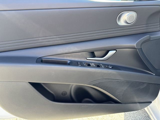 Certified 2025 Hyundai Elantra SEL image 10