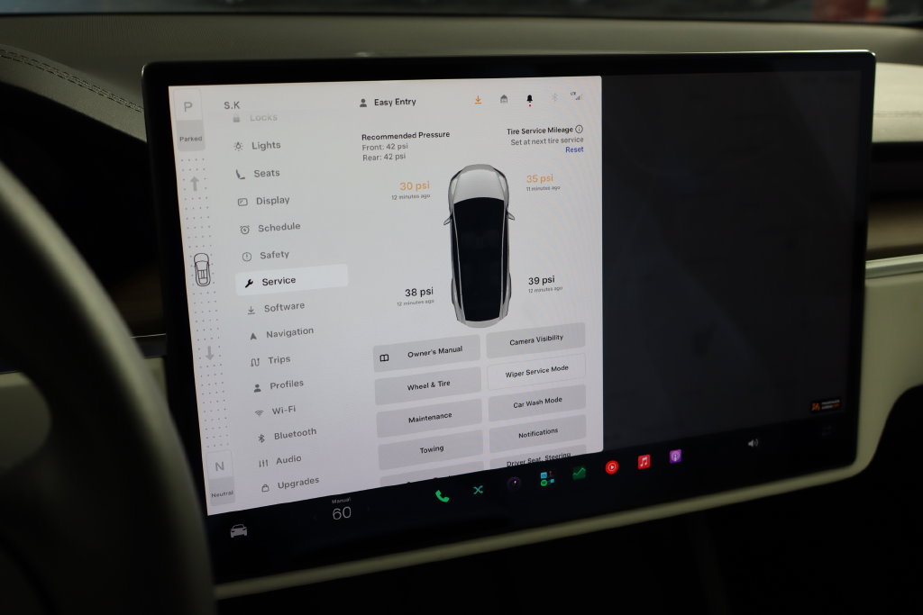 Used 2023 Tesla Model X AWD/4WD image 38