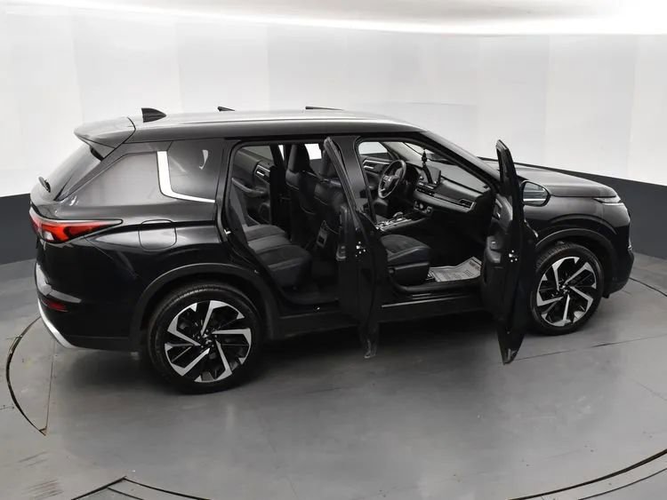 Used 2024 Mitsubishi Outlander FWD image 6