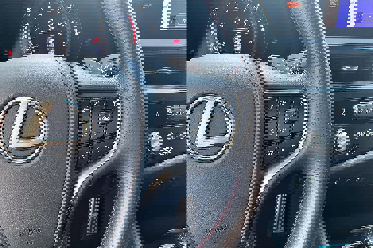 Used 2023 Lexus ES 350 F Sport w/ Accessory Package (Z2) image 25