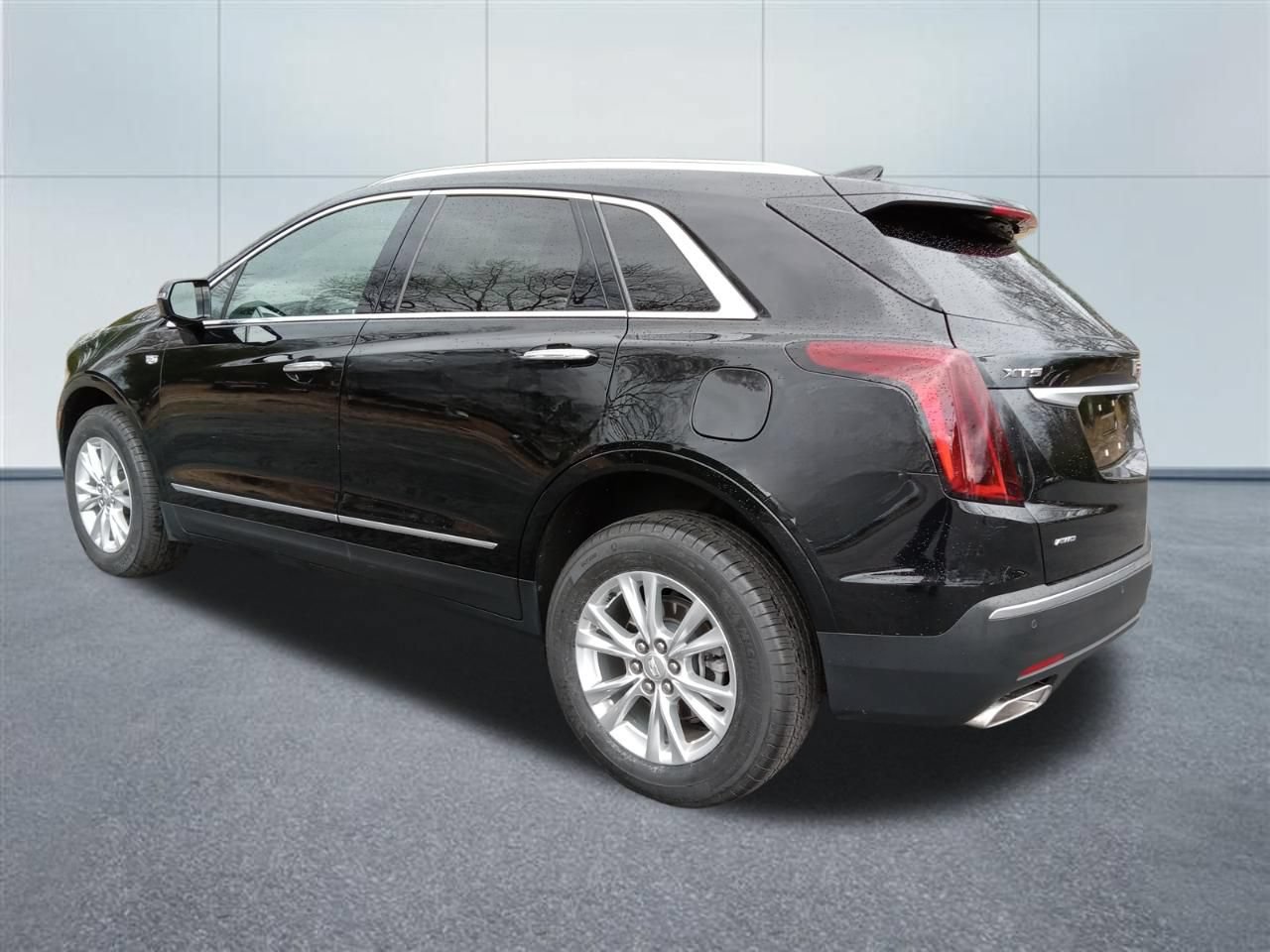 Certified 2023 Cadillac XT5 Luxury AWD/4WD image 3