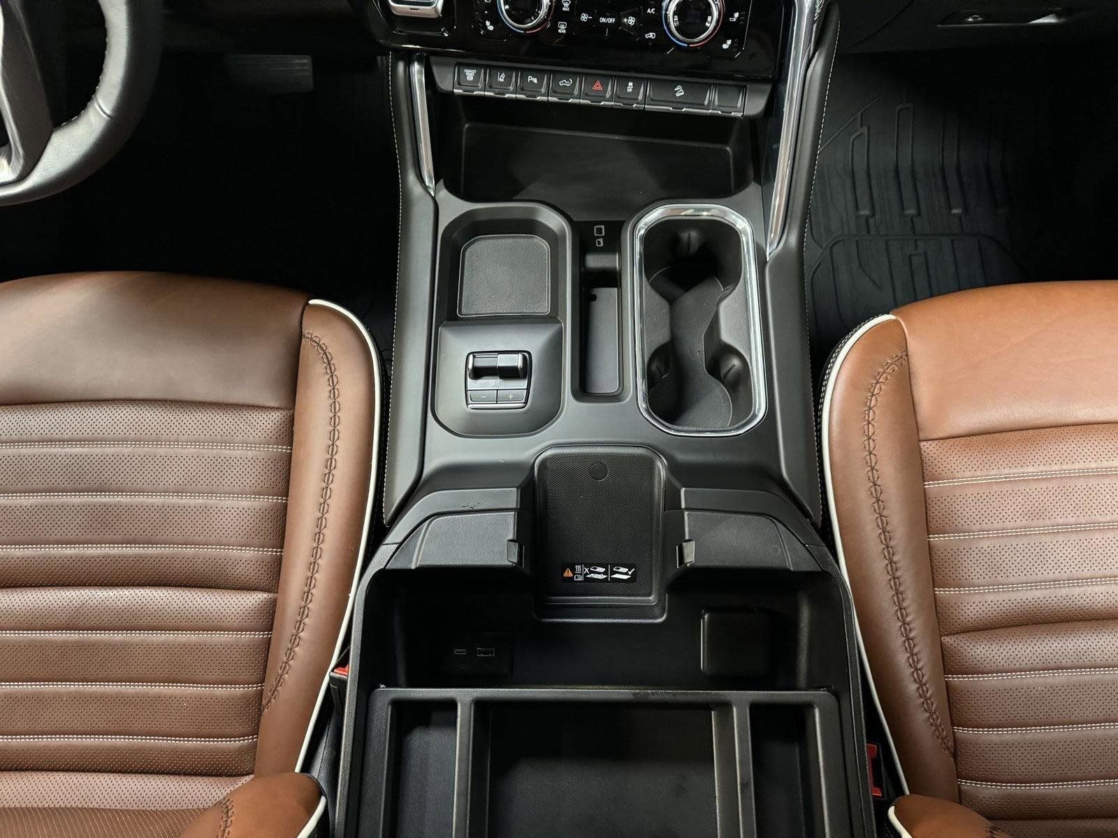 Used 2024 GMC Sierra 3500 Denali Ultimate image 26